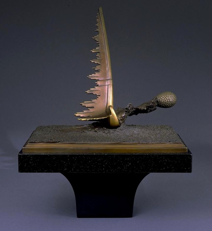 &ldquo;dead aim&rdquo; bronze golf sculpture on a black granite pedestal